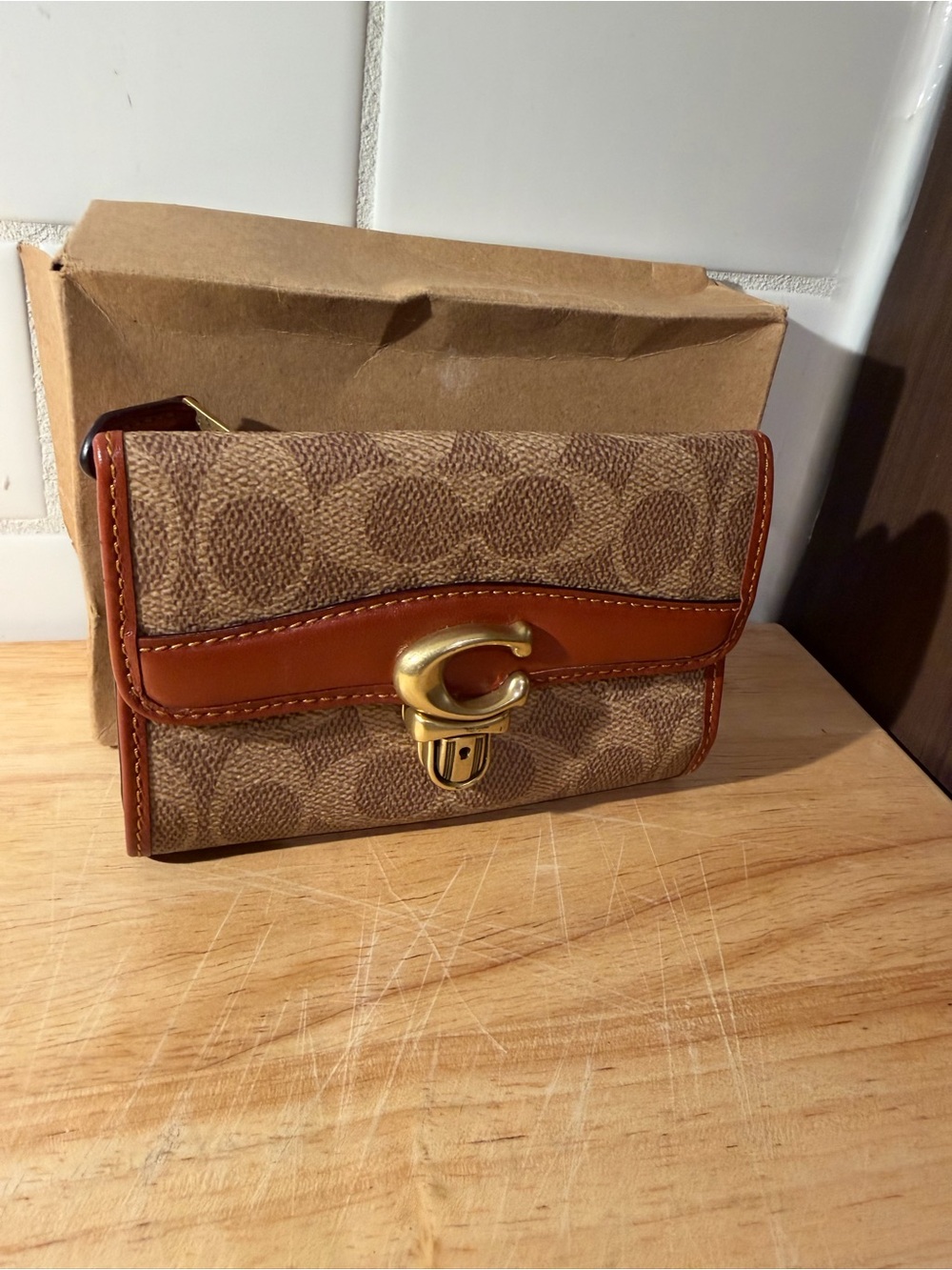 Coach Studio Medium Wallet In Signature Canvas - Picture 6 of 11